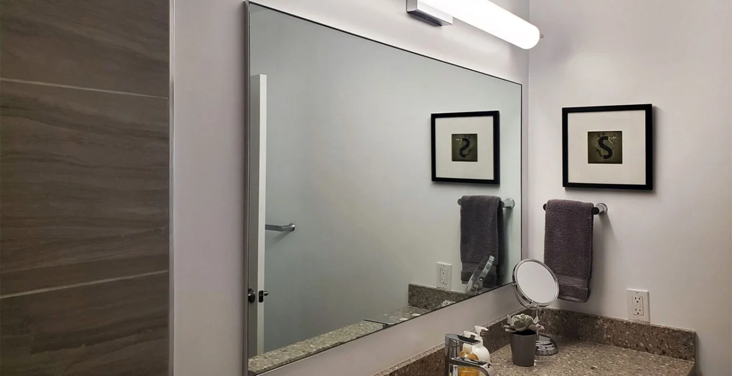 mirror-glass-slider-3-1536×788